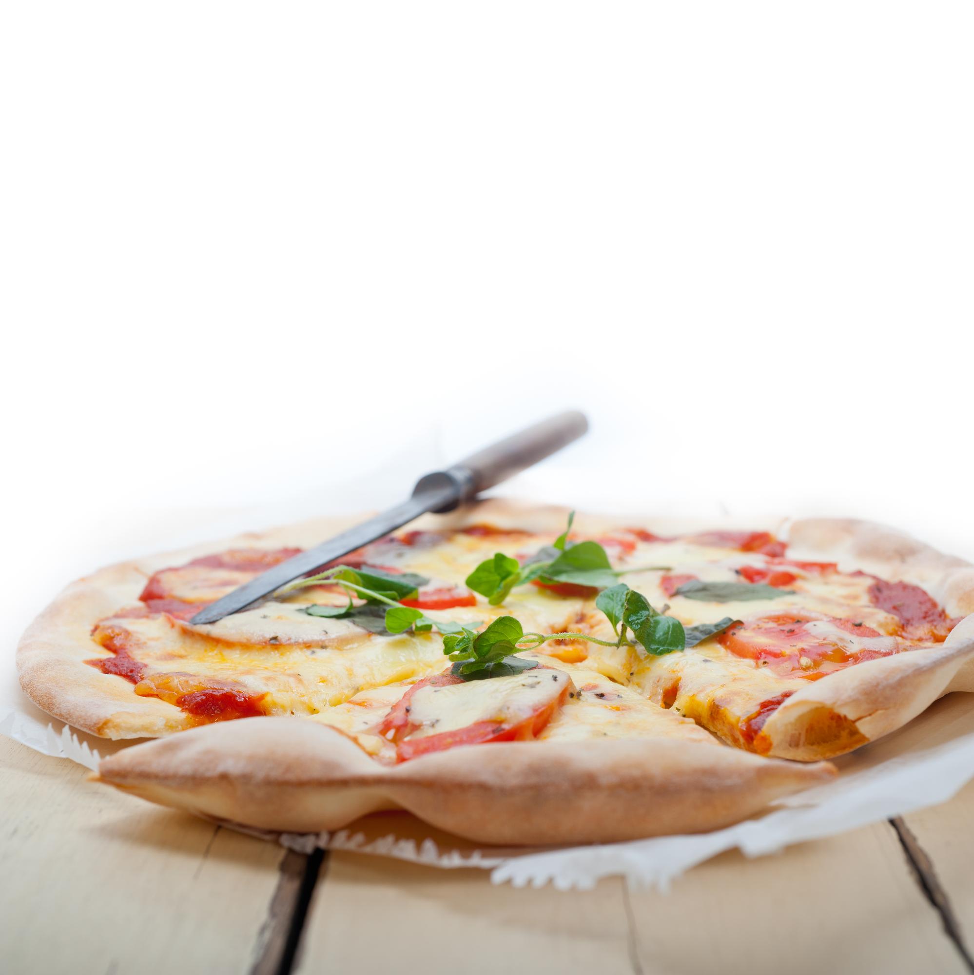 Domowa pizza z chrupiącą skórką